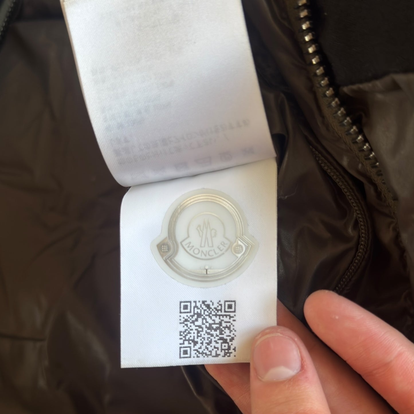 Moncler Aveillan