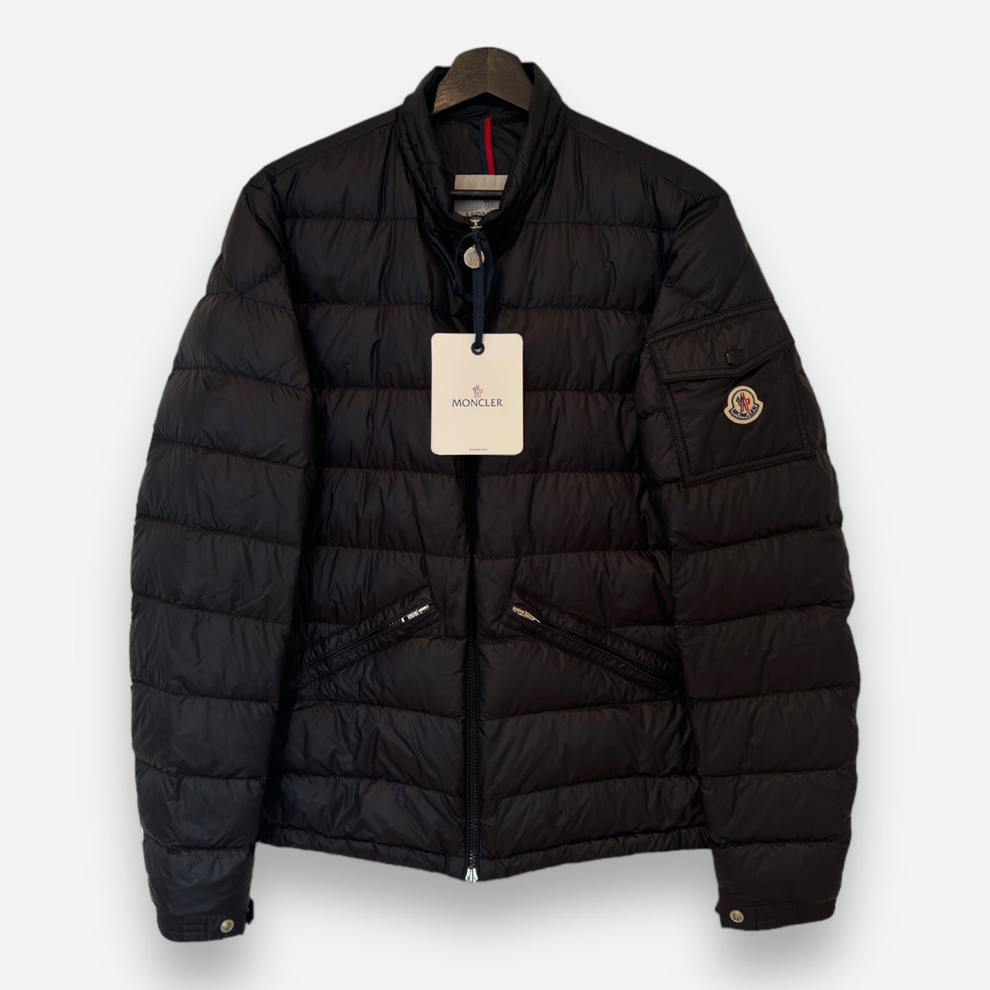 Moncler Agay