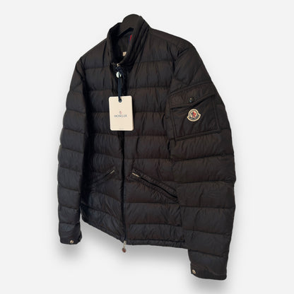 Moncler Agay